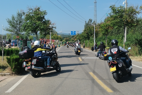 又燃又颯！全國(guó)車(chē)友自駕游齊魯天路