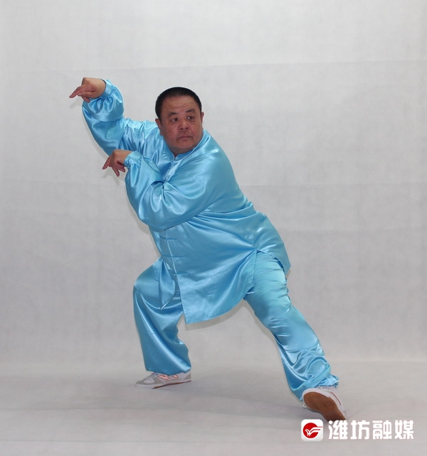 致力于传承螳螂拳，他已收徒两千余人- 潍坊新闻- 潍坊新闻网